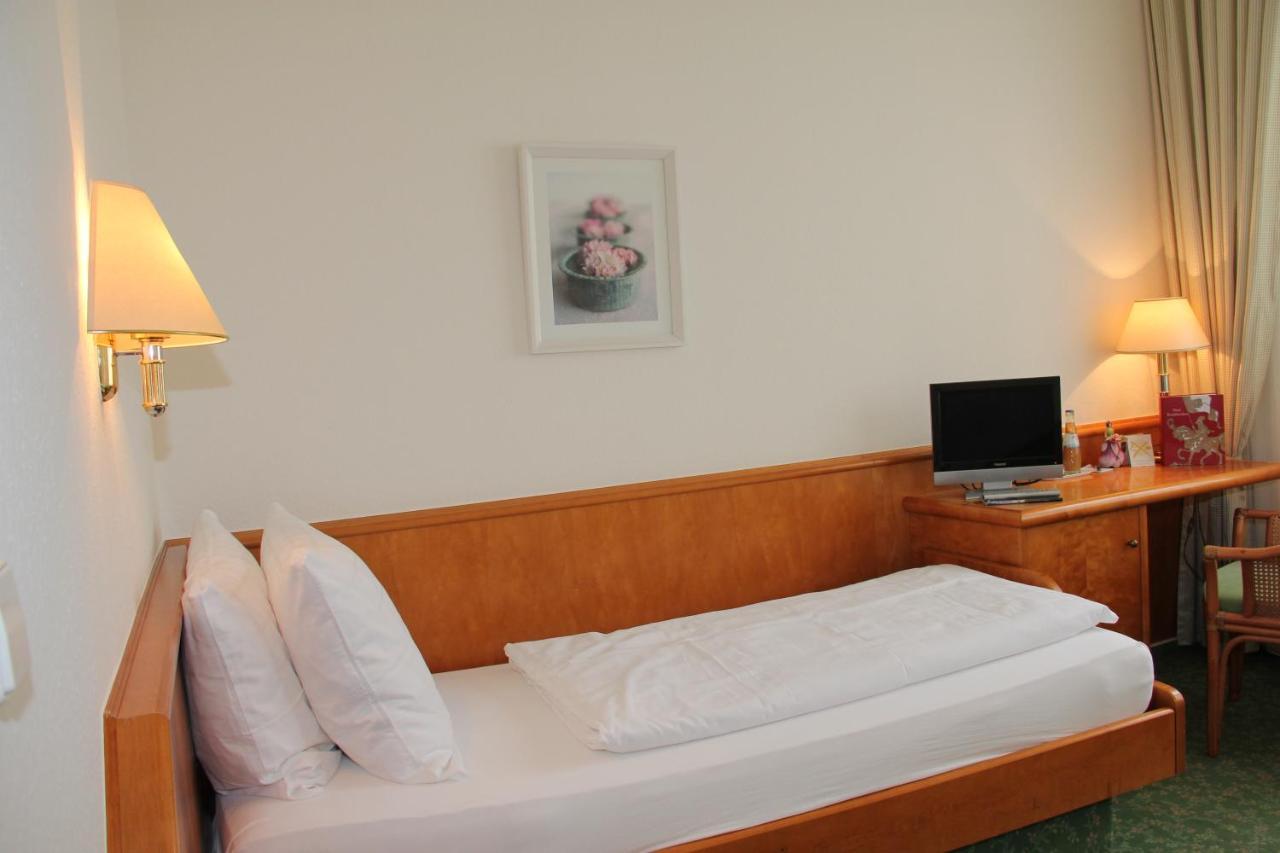 Hotel Kurpfalzstuben MHG Buitenkant foto