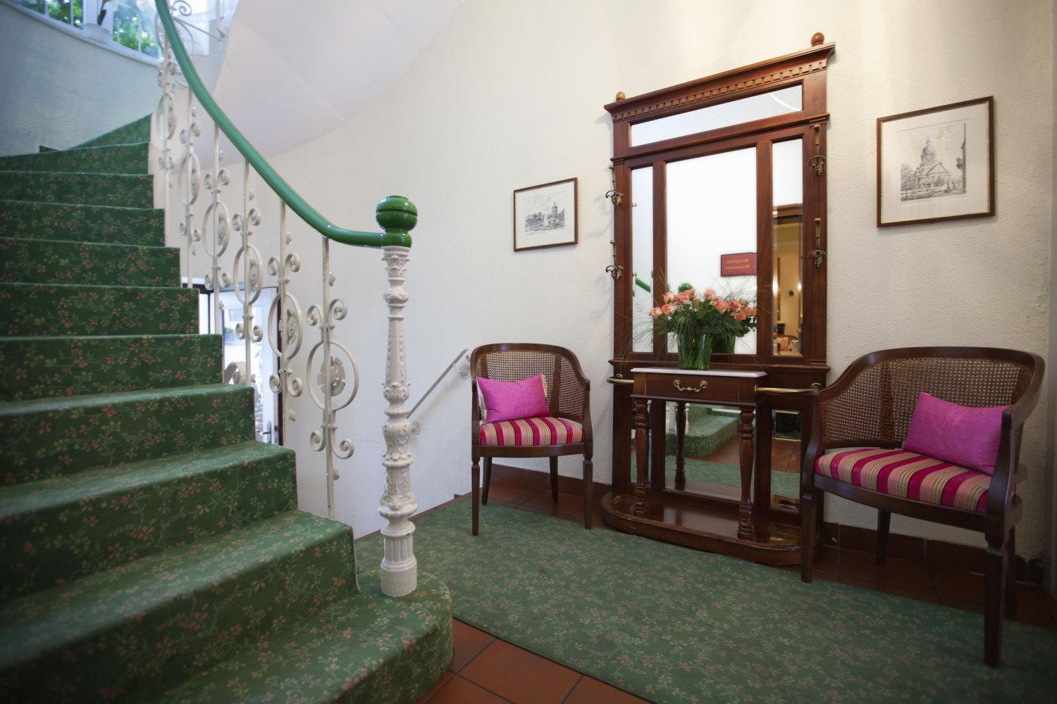 Hotel Kurpfalzstuben MHG Buitenkant foto